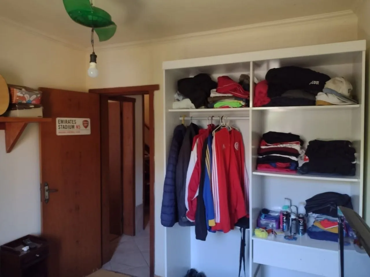 Imagem Casa para Venda - 693.6m², 5 dormitórios, sendo 3 suites, 4 vagas - Hípica