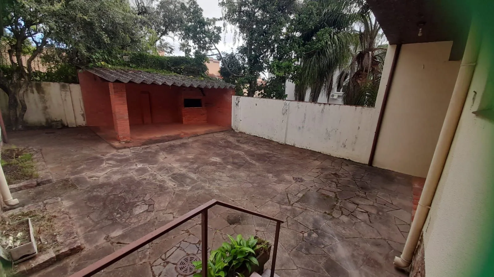 Imagem Terreno à venda no bairro Menino Deus em Porto Alegre, com 15,50 X 31,00