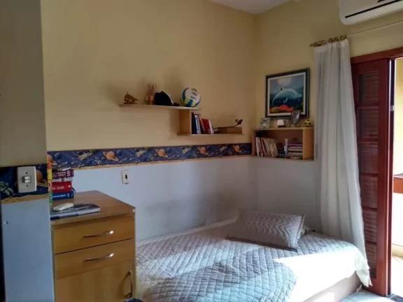 Imagem Sobrado no Jd. Estoril, próximo ao cond. Centrevile