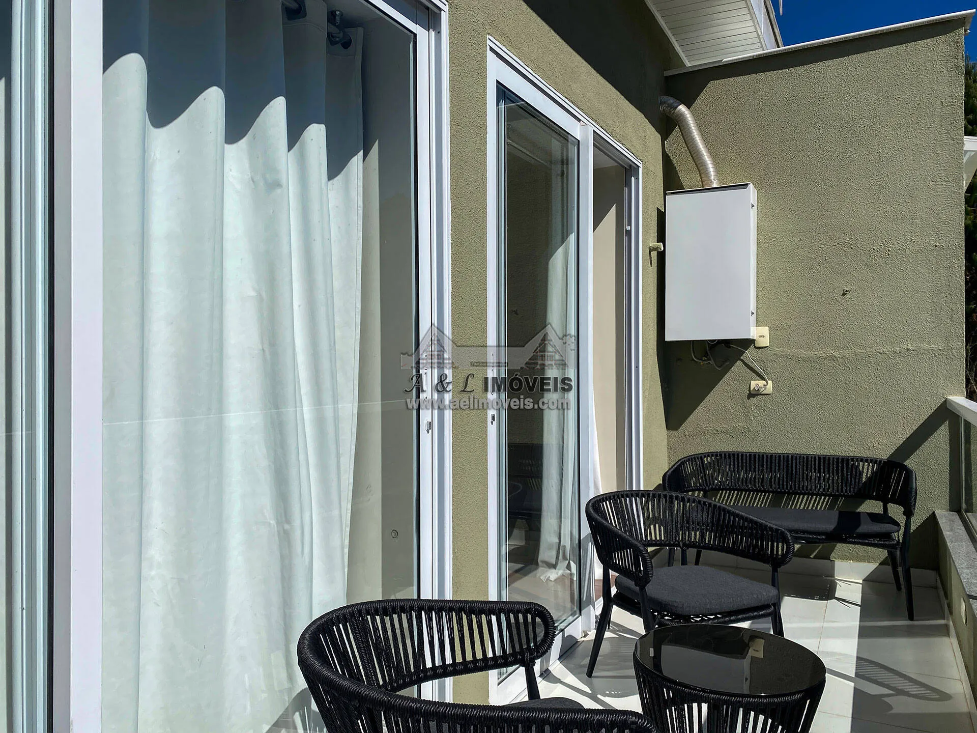 Imagem Apartamento à venda em Campos do Jordão - Duplex próximo ao Capivari