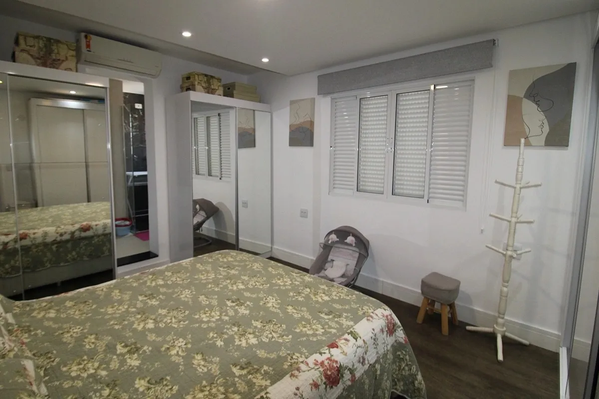 Imagem Casa à Venda - Recém-Reformada e Completa