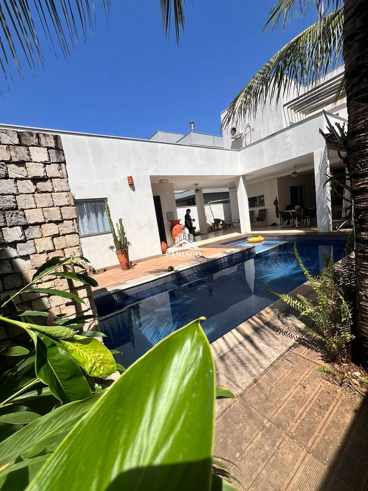 Foto do imóvel Casa à venda no Condomínio Belvedere I com 4 quartos e piscina em Cuiabá/MT