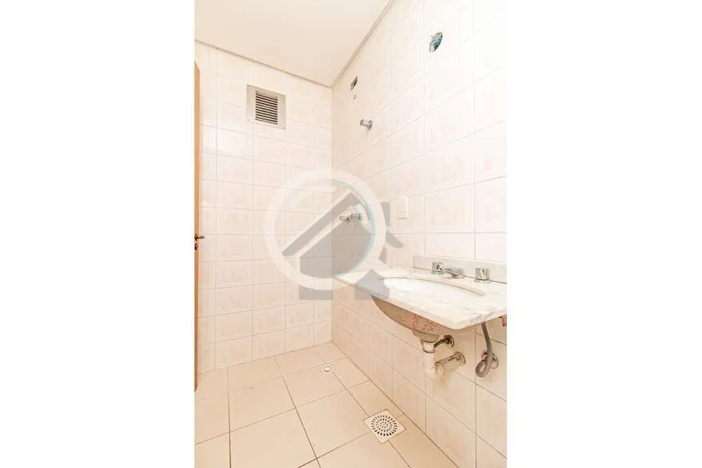 Imagem Encontre seu novo lar em Petrópolis! Imagine morar em um apartamento incrível na Rua Sinimbu, 28, ...