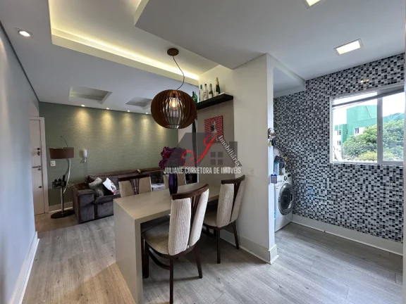 Imagem Apartamento mobiliado para venda, bairro Capão Raso em Curitiba/PR.