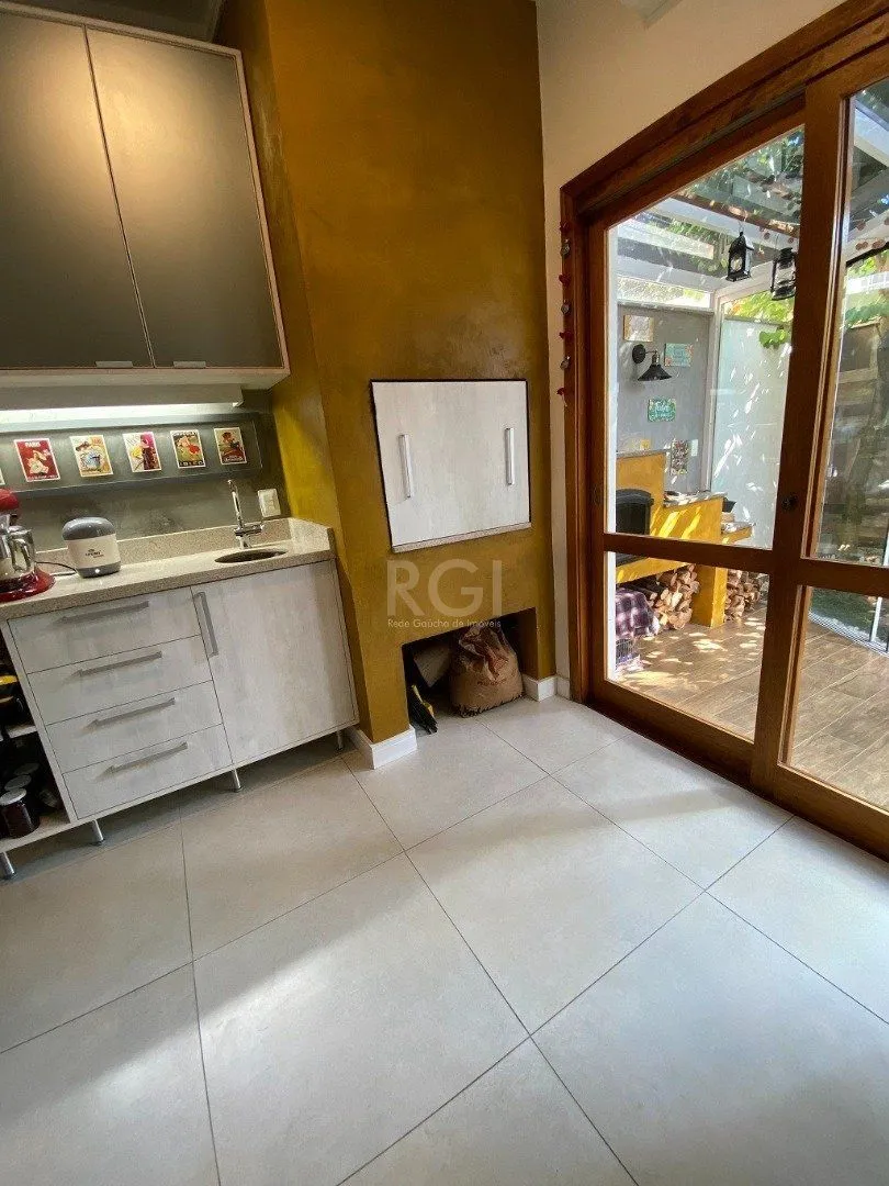 Imagem Casa Condominio para Venda - 220.89m², 3 dormitórios, sendo 1 suites, 2 vagas - Tristeza