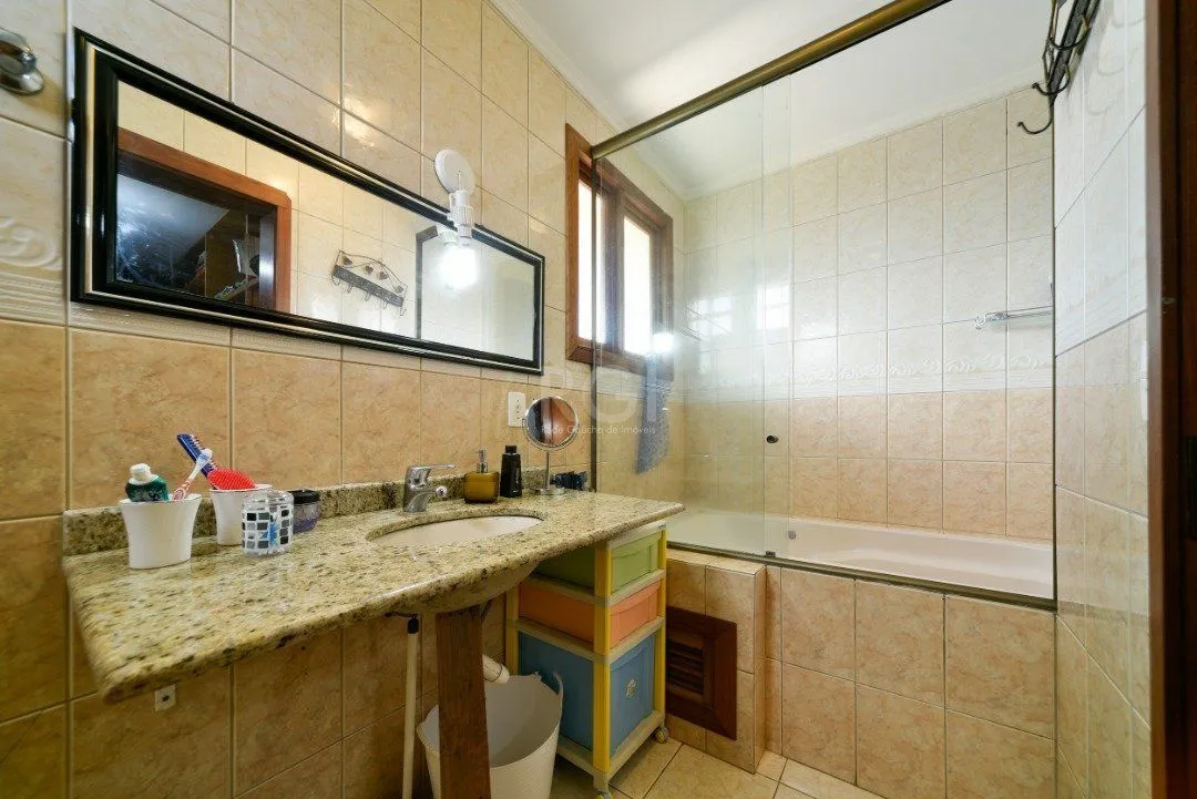 Imagem Casa Condominio para Venda - 240m², 3 dormitórios, sendo 1 suites, 3 vagas - Tristeza