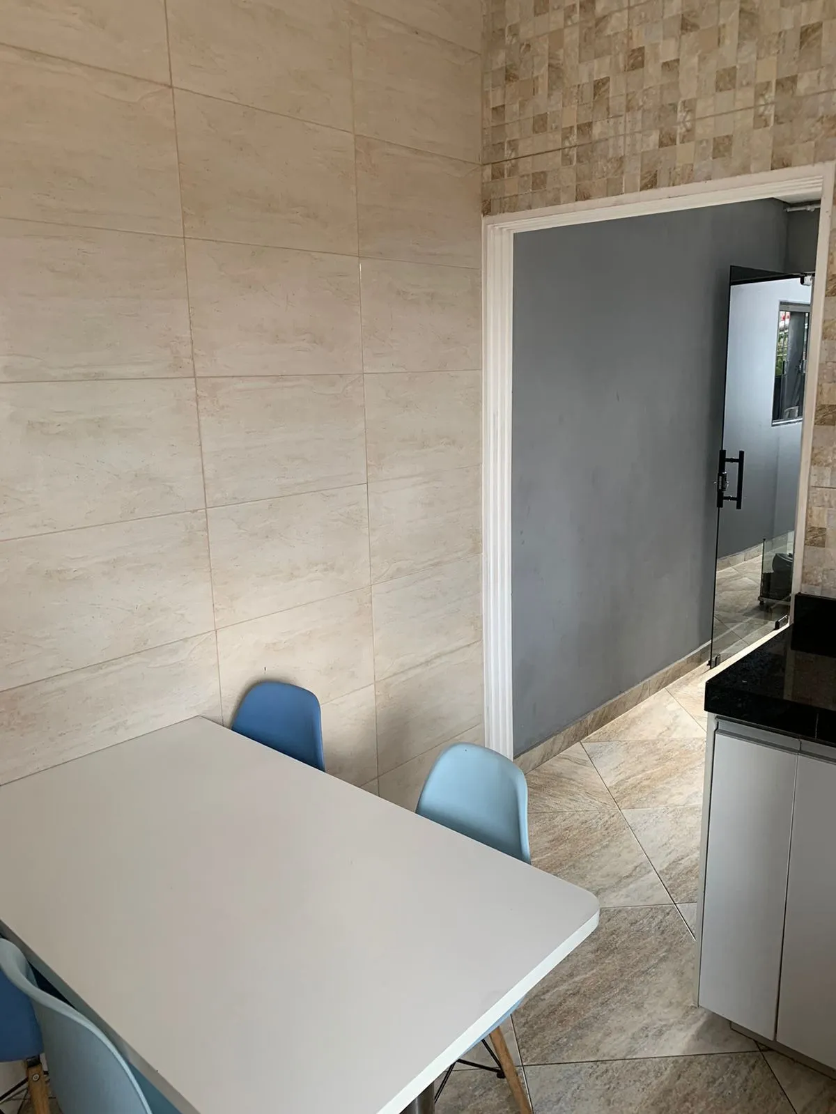 Imagem Casa com Garagem e Salão Comercial à Venda no Jardim Alpes de Sorocaba