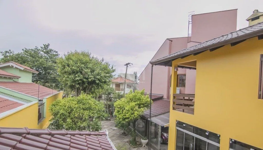 Imagem Casa para Venda - 252m², 3 dormitórios, sendo 1 suites, 3 vagas - Parque Santa Fé
