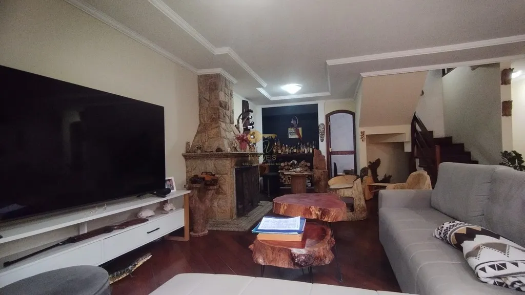 Imagem Casa em Condomínio para Venda em Teresópolis / RJ no bairro Alto