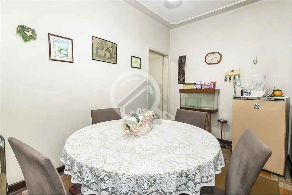 Imagem Este apartamento de 113 m² de área privativa oferece uma residência espaçosa e aconchegante no c...