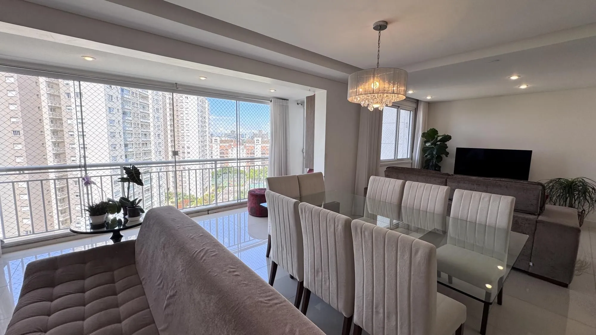 Imagem Apartamento no Condomínio Oslo com 3 Suítes à Venda no Jardim Europa