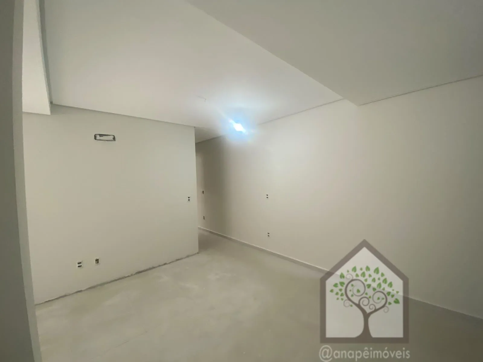 Imagem Apartamento 2 dormitórios à venda próximo à UFSC