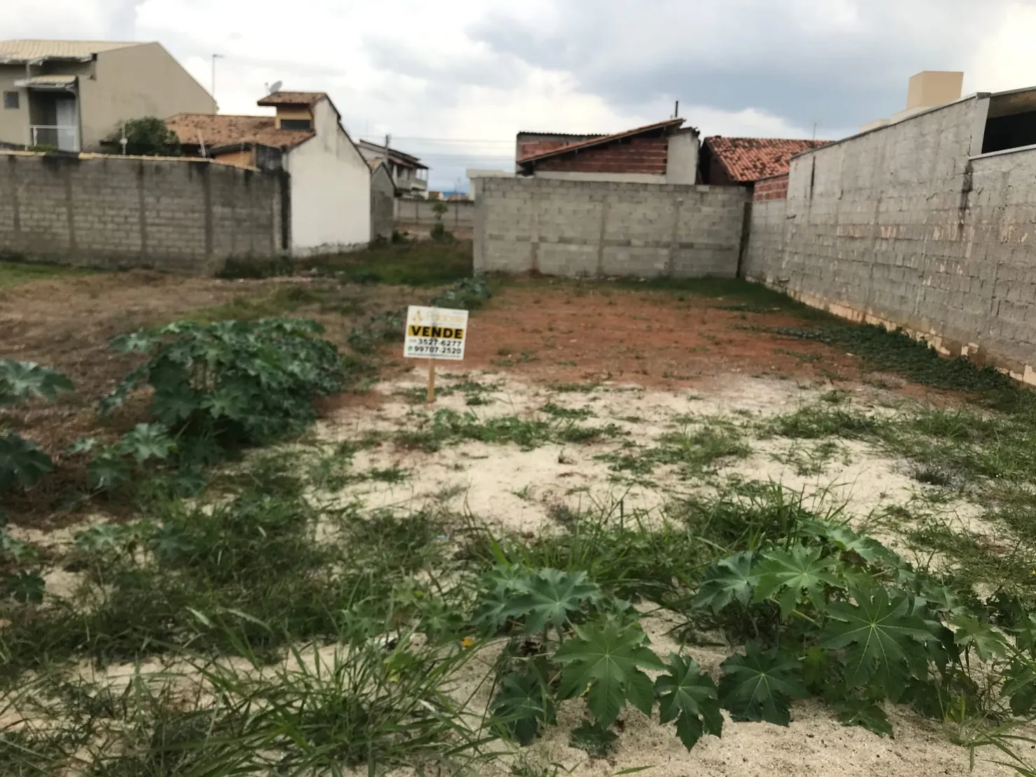 Imagem Terreno à venda 200M², Água Preta, Pindamonhangaba - SP