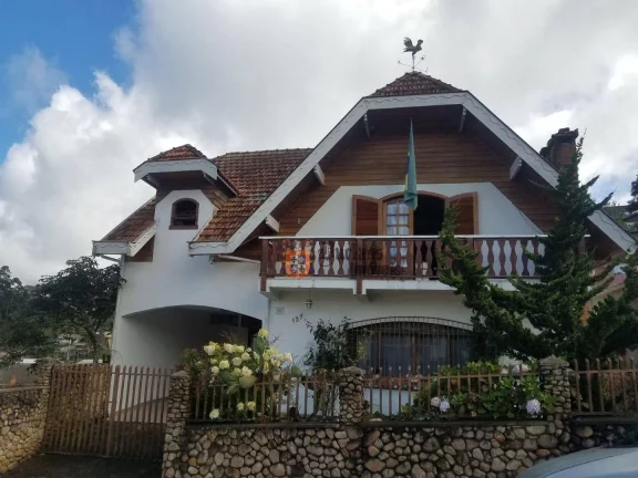 Foto do imóvel Sobrado com 3 dormitórios à venda, 206 m² por R$ 1.150.000 - J Jaguaribe - Campos do Jordão/SP