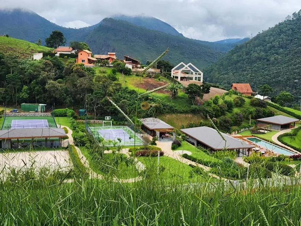 Imagem Terreno em Condomínio para Venda em Teresópolis / RJ no bairro Vale Alpino