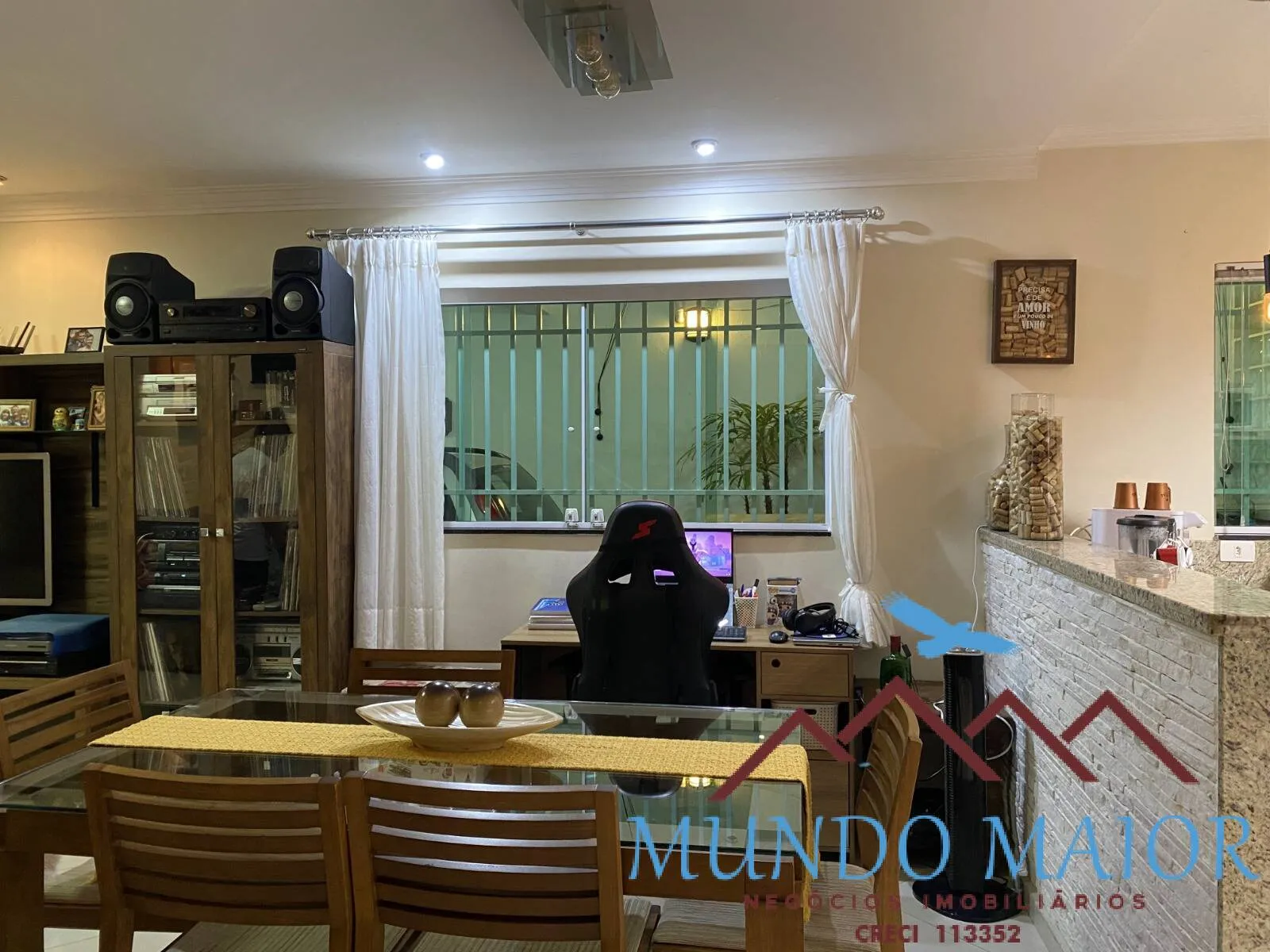 Imagem Sobrado à Venda com 3 Suítes + Área Gourmet - Aceita Imóvel em Santo André!
