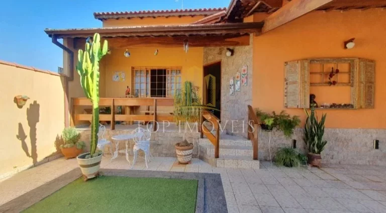 Imagem Excelente Casa Térrea à Venda em Caçapava/SP | 3 Dormitórios | 260m² Terreno | R$ 640.000
