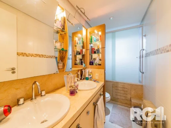 Imagem Casa em Condomínio para venda no bairro Jardim Carvalho em Porto Alegre