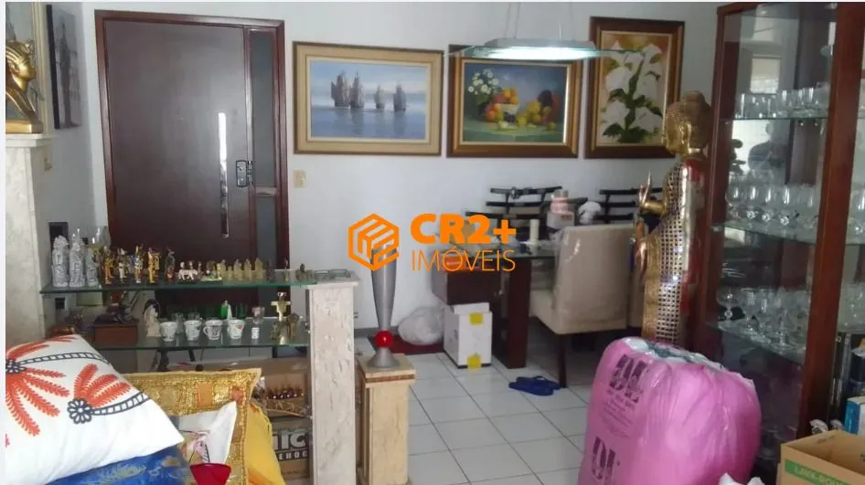 Imagem VENDO APARTAMENTO NA MADALENA 3 QTOS REFORMADOS.
