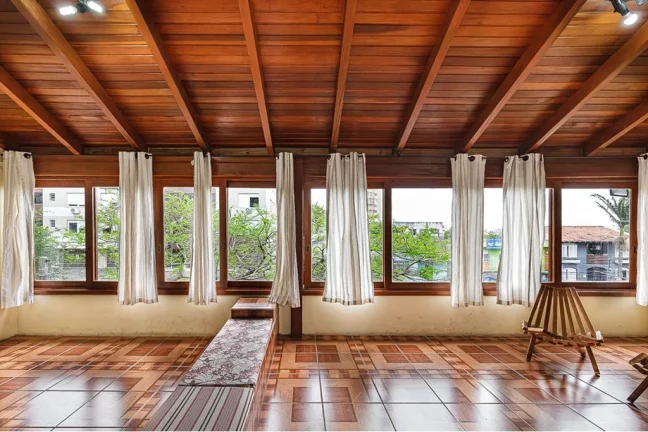 Imagem Casa para venda no bairro Vila Ipiranga em Porto Alegre