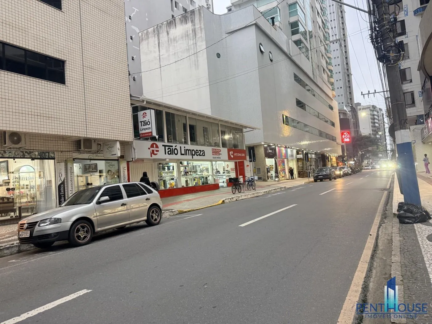 Imagem Apartamento Zona Central para Venda em Balneário Camboriú, CENTRO, 3 dormitórios, 1 suíte, 2 banheiros, 1 vaga