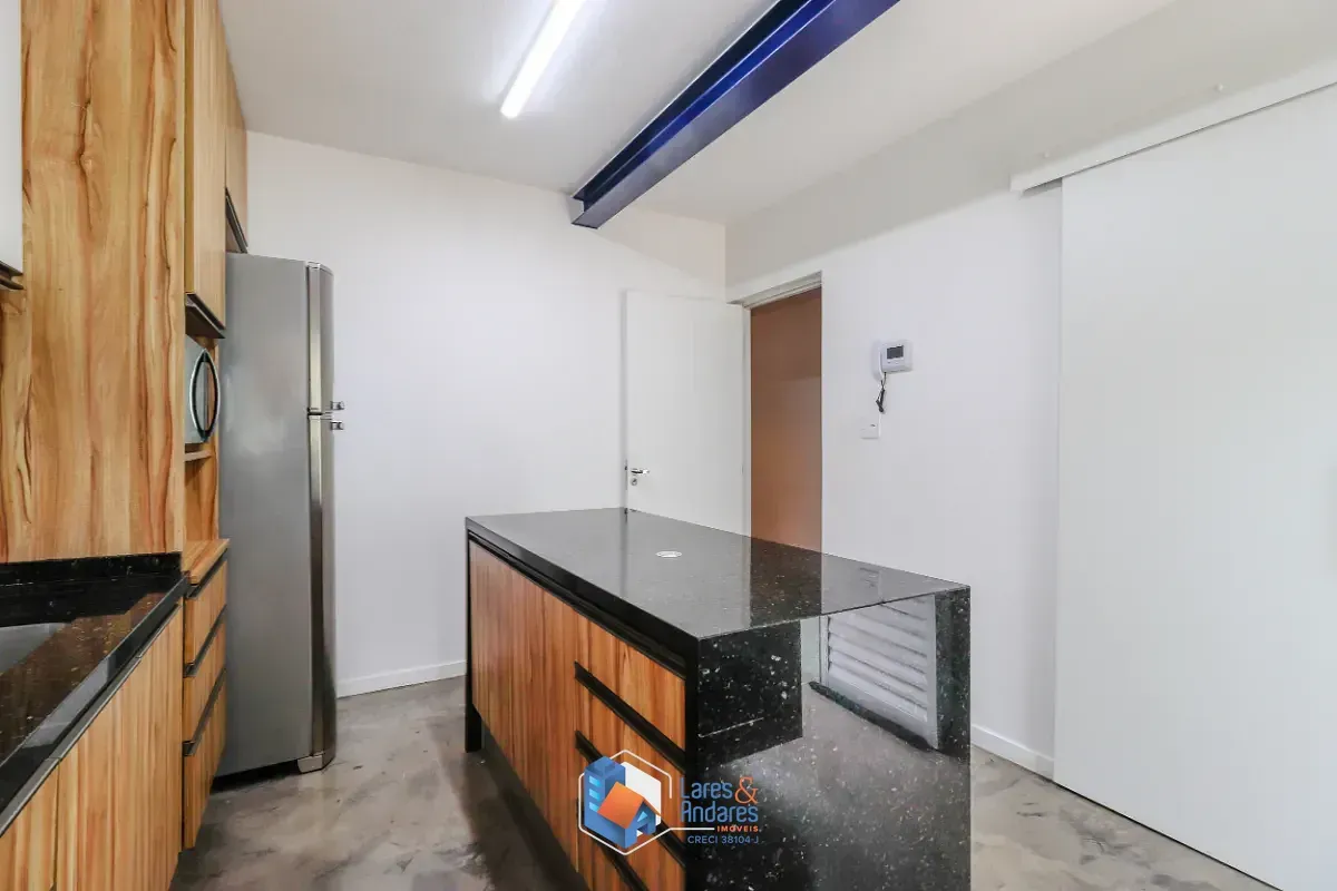 Imagem Sobrado para venda em Cidade Monções com 3 quartos, sendo 1 suíte, 178m²