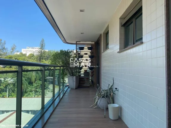 Imagem Apartamento de luxo à beira-mar no Leblon, RJ: 2 quartos, 1 suíte, 2 banheiros, 2 vagas de garagem e 84m² de pura sofisticação!