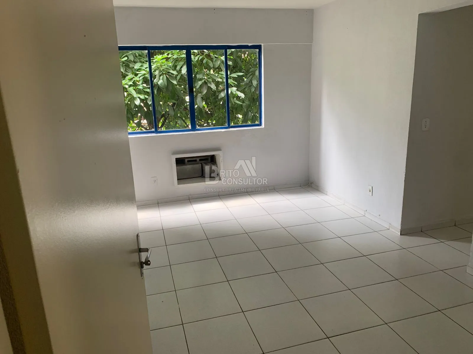 Aluguel Apartamento 2 Qts, Vaga, Lazer 1050,00
