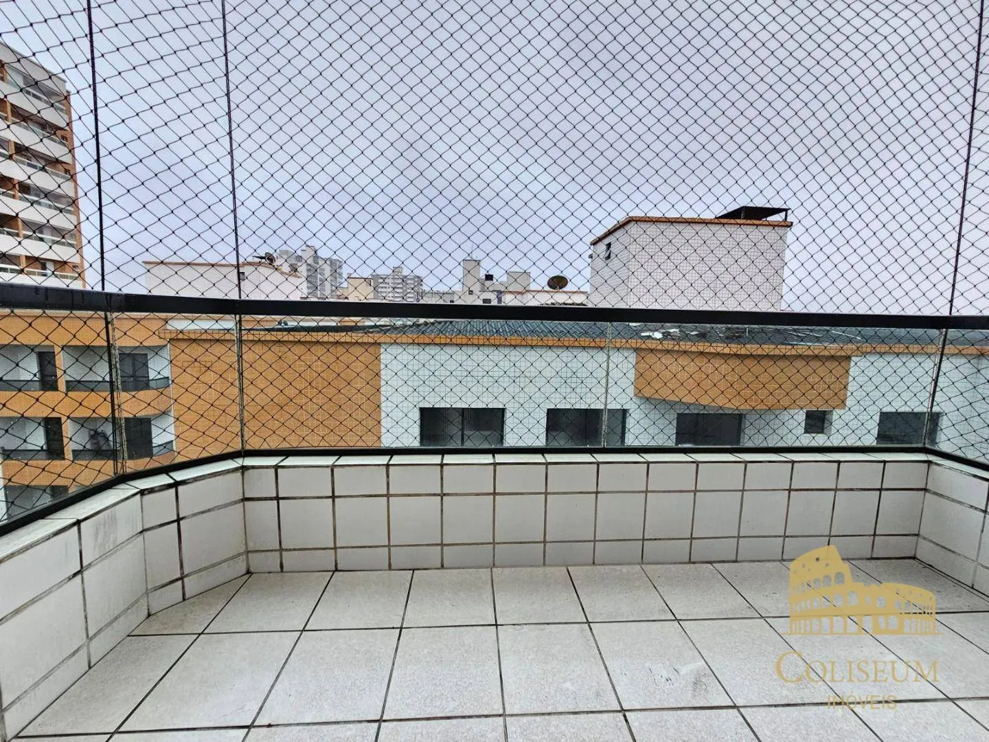 Imagem Apartamento com 1 dormitório à venda, 57 m² por R$ 335.000,00 - Vila Assunção - Praia Grande/SP