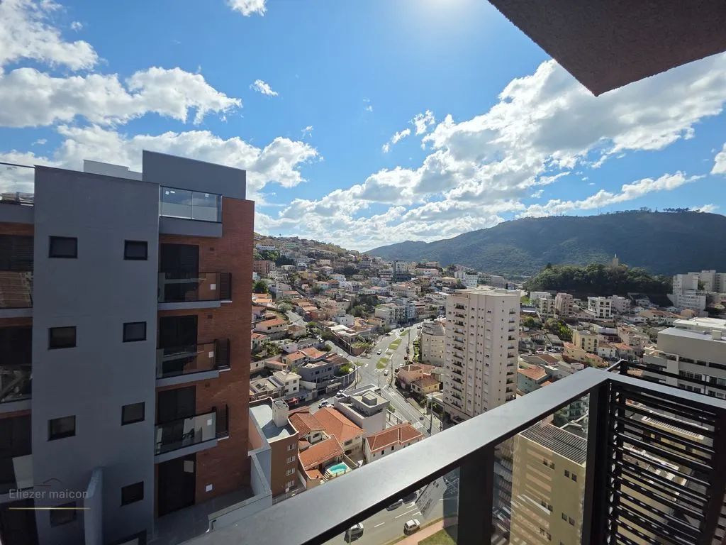 Imagem Apartamento alto padrão a venda com 3 suítes no Centro de Poços de Caldas