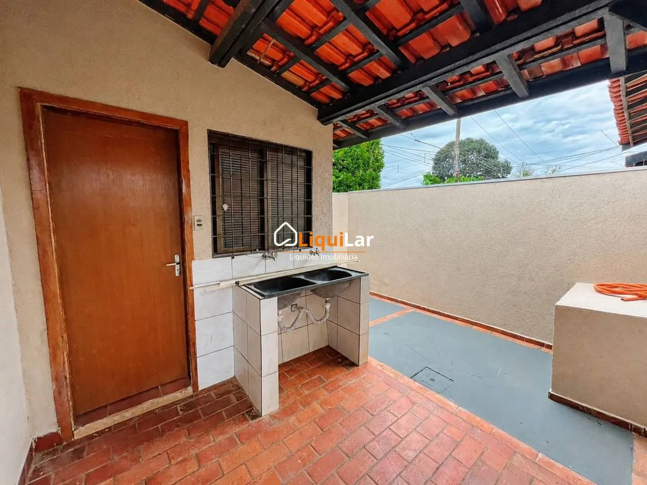Imagem Casa para Locação no Monte Castelo | 3 Quartos, Quintal Amplo e Espaço Gourmet