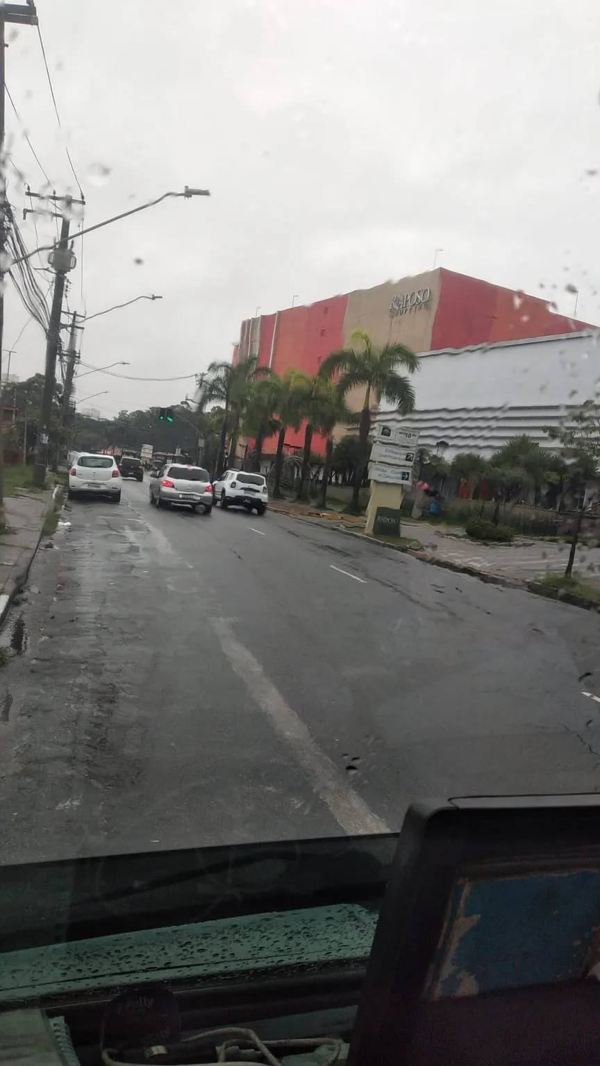 Imagem Salão Comercial e Casa à Venda no Jd. Sto. Amaro, Zona Norte de Sorocaba - 94m² e 90m²