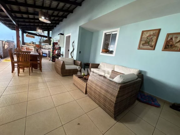 Imagem Casa com 4 dormitórios para alugar, 350 m² por R$ 9.700/mês - Loteamento Portal do Sol I - Goiânia/GO