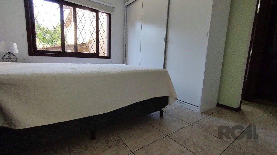 Imagem Sobrado, 5 quartos, 2 suites, pátio, 3 vagas - Bairro Vila Nova