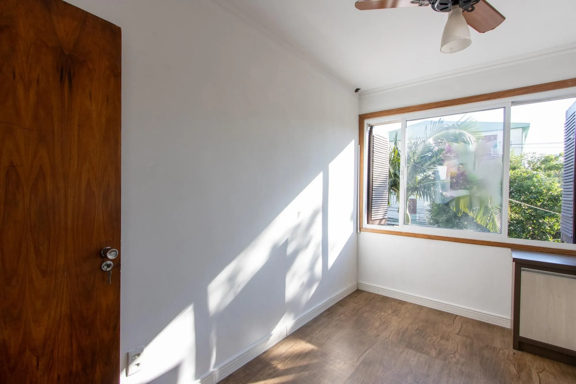 Imagem Apartamento com 2 dormitórios com 74m² e 1 vaga e no Menino Deus