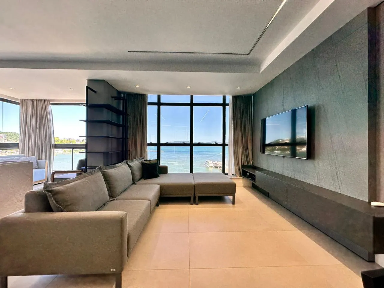 Imagem Apartamento com vista para o mar à venda com 138m2 por R$ 4.250.000,00