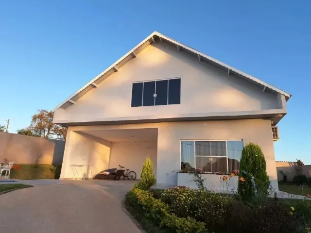 Foto do imóvel Chácara à venda em Salto de Pirapora-SP: 4 quartos, 1 sala, 2 banheiros, 2 vagas de garagem, 140m² área. Aproveite! em Chácaras Reunidas Eldorado, Salto de Pirapora - SP