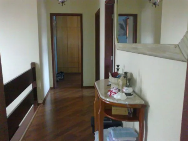 Imagem Casa para Venda - 350m², 3 dormitórios, sendo 1 suites, 6 vagas - Tristeza