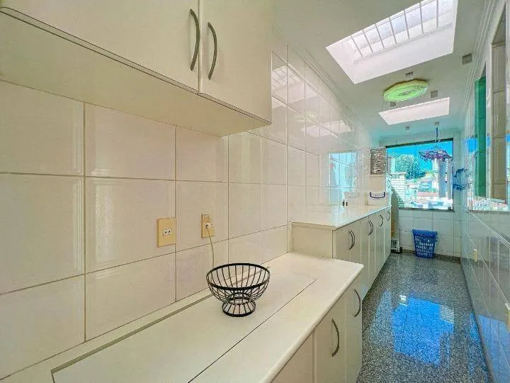Imagem Casa Jardim França (Tucuruvi) - 800M², 7 Dorms, 5 Suítes, 8 Vagas, Piscina.