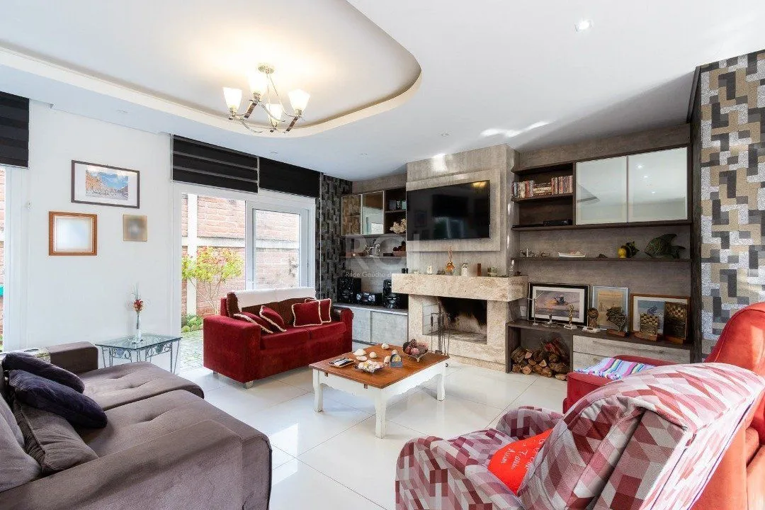 Imagem Casa para Venda - 377m², 4 dormitórios, sendo 3 suites, 3 vagas - Guarujá