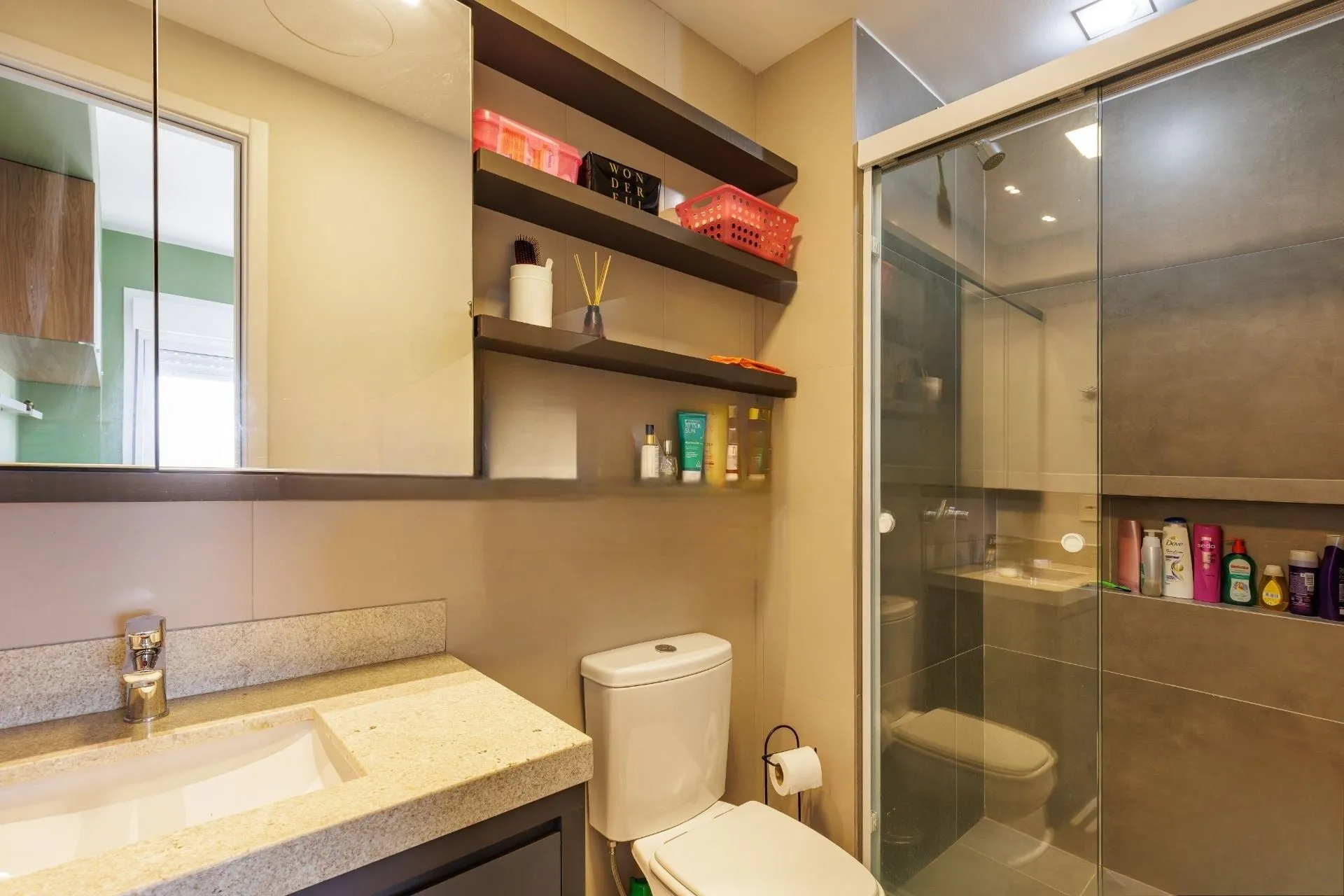 Imagem Apartamento mobiliado e equipado andar alto churrasqueira sol da manhã Lindóia