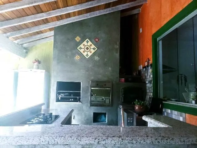 Imagem Casa à venda 4 Quartos, 2 Suites, 2 Vagas, 300M², São Benedito, Pindamonhangaba - SP