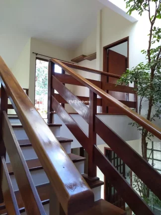 Imagem Imperdível: Casa de Luxo no Jardim da Saúde, São Paulo - 3 quartos, 3 suítes, 3 salas, 4 banheiros, 4 vagas - 510 m²
