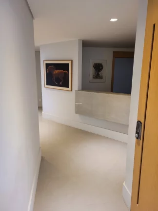 Imagem Conjunto Comercial de Alto Padrão com 3 Salas e 4 Vagas de Garagem no Jardim Caboré, São Paulo-SP