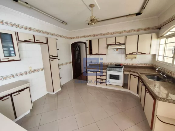 Imagem Casa com 3 dormitórios para alugar, 212 m² por R$ 5.200,00/mês - Centro - Socorro/SP