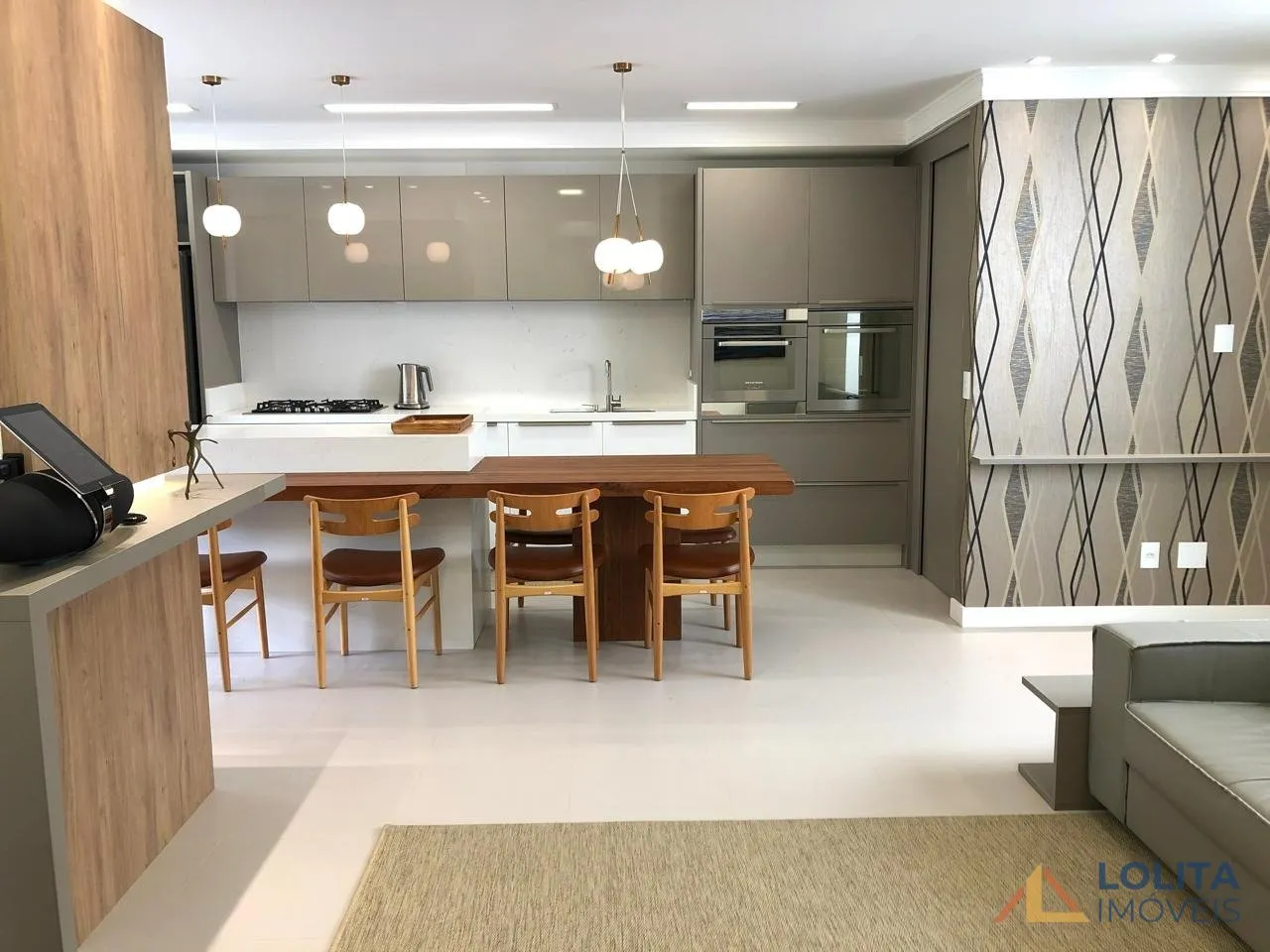 Imagem APARTAMENTO PARA ALUGAR MOBILIADO COM 3 QUARTOS E 2 VAGAS DE GARAGEM NOS INGLES DO RIO VERMELHOR - FLORIANÓPOLIS/SC