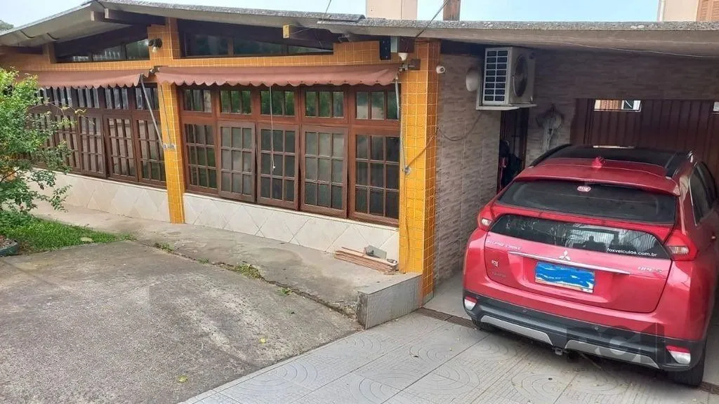 Imagem Casa 3 dormitórios no bairro Rubem Berta