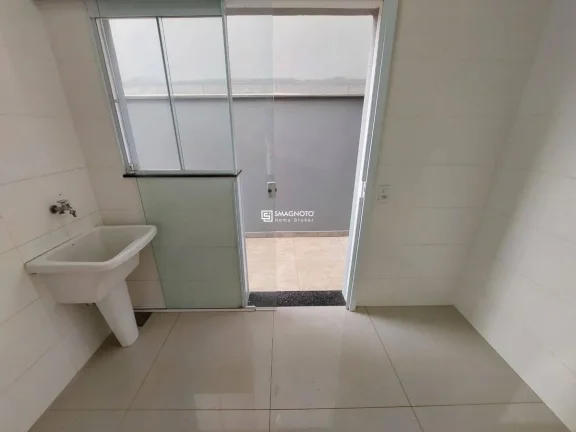 Imagem Sobrado com 3 dormitórios à venda, 191 m² por R$ 1.100.000,00 - Pompéia - Piracicaba/SP
