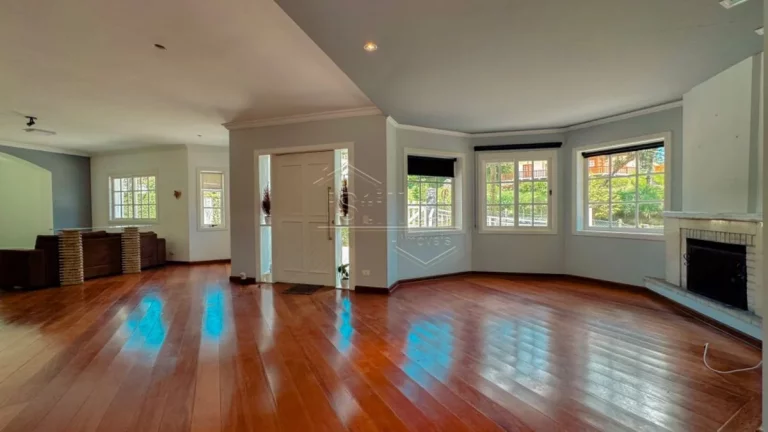 Imagem Casa de Condomínio em Campos do Jordão
