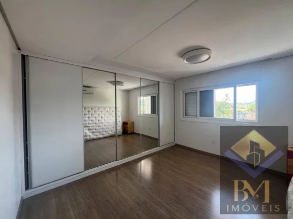 Imagem Casa ampla alto padrão e com ótima localização